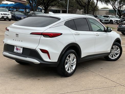 Used 2025 Buick Envista Preferred image 5