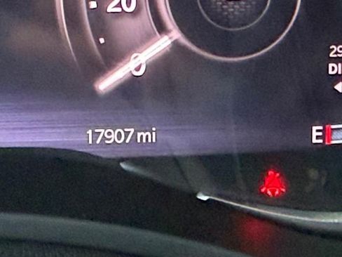 Used 2024 RAM 3500 Laramie w/ Night Edition image 19