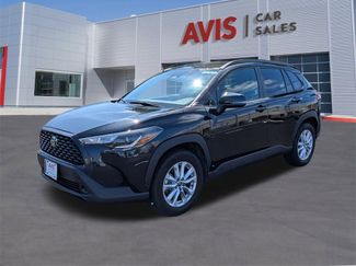 Used 2024 Toyota Corolla Cross LE image 1