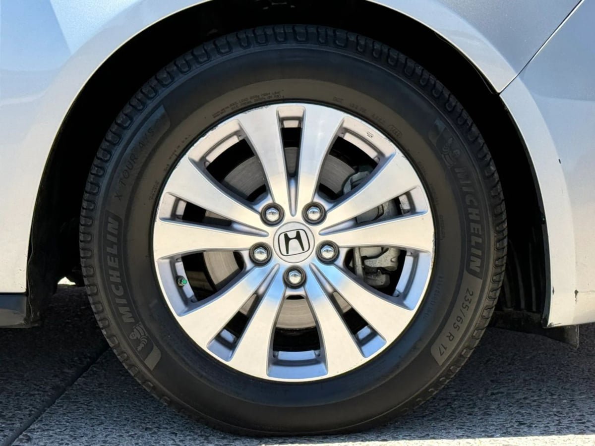 Used 2016 Honda Odyssey EX-L image 25