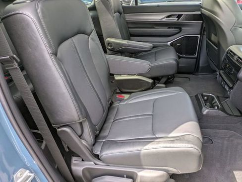 New 2026 Jeep Grand Wagoneer L Limited AWD/4WD image 30