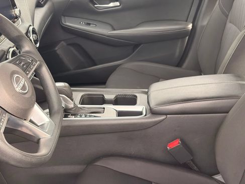 Used 2025 Nissan Sentra SV FWD image 19