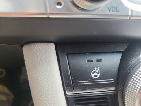 Used 2023 Genesis G70 2.0T w/ Sport Prestige Package image 31