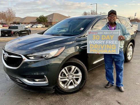 Used 2021 Buick Enclave Essence w/ Sound and Sites Package image 1