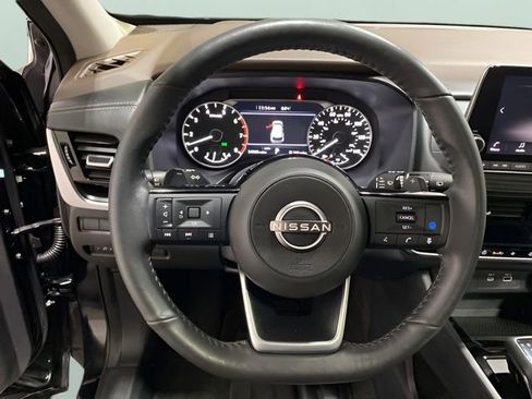 Certified 2022 Nissan Rogue SV w/ SV Premium Package AWD/4WD image 13