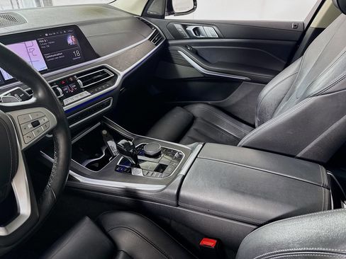 Used 2020 BMW X7 xDrive40i w/ Premium Package image 25