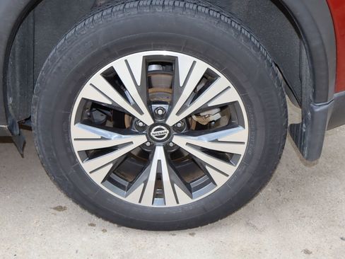 Used 2021 Nissan Rogue SV FWD image 27