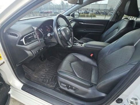 Used 2022 Toyota Camry XSE image 21
