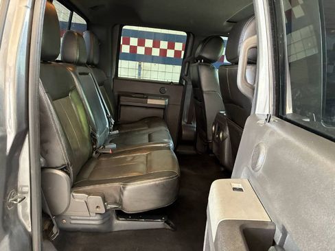 Used 2013 Ford F250 Lariat w/ Lariat Interior Pkg AWD/4WD image 12