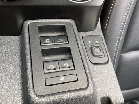 Used 2025 Ford Bronco Big Bend image 40