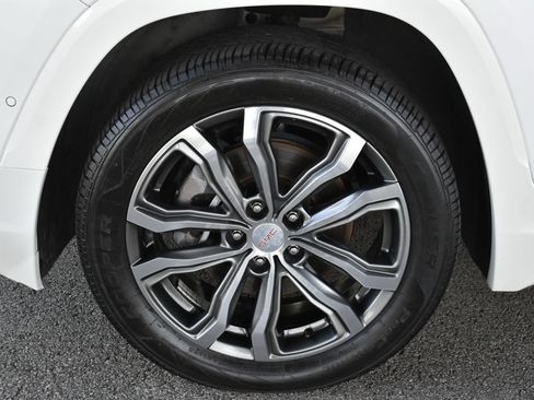 Used 2020 GMC Terrain Denali w/ Denali Premium Package AWD/4WD image 11