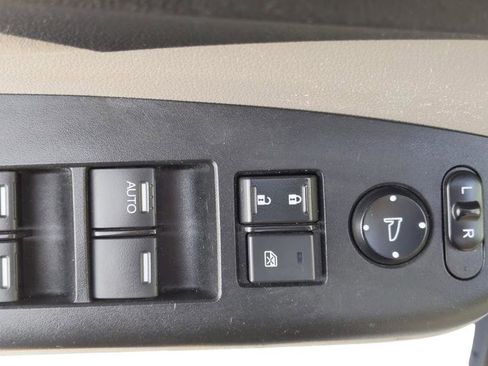 Used 2014 Honda CR-V EX image 16