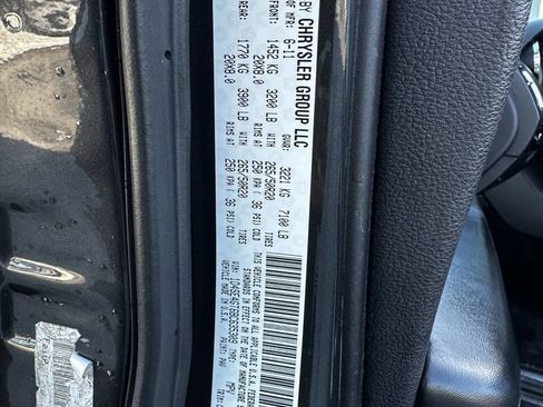 Used 2011 Dodge Durango Crew image 22