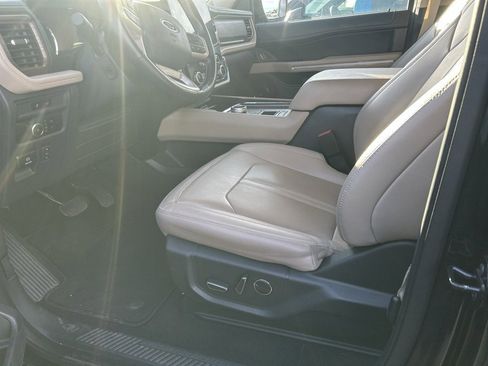 Used 2024 Ford Expedition Max Limited image 4