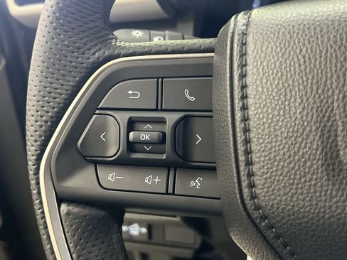 Used 2025 Toyota Tacoma TRD Off-Road AWD/4WD image 35