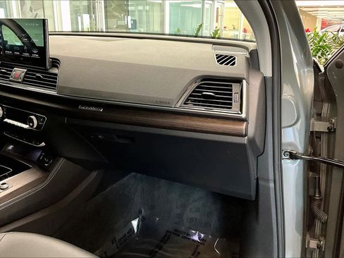Used 2023 Audi Q5 2.0T Premium Plus w/ Premium Plus Package image 19