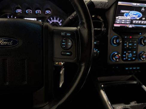 Used 2014 Ford F250 Platinum w/ FX4 Off-Road Package AWD/4WD image 22