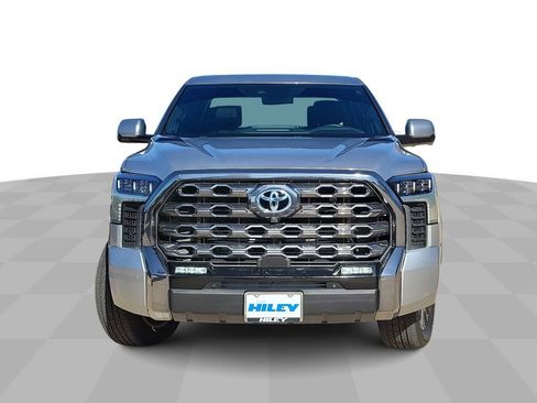 Used 2024 Toyota Tundra Platinum image 3