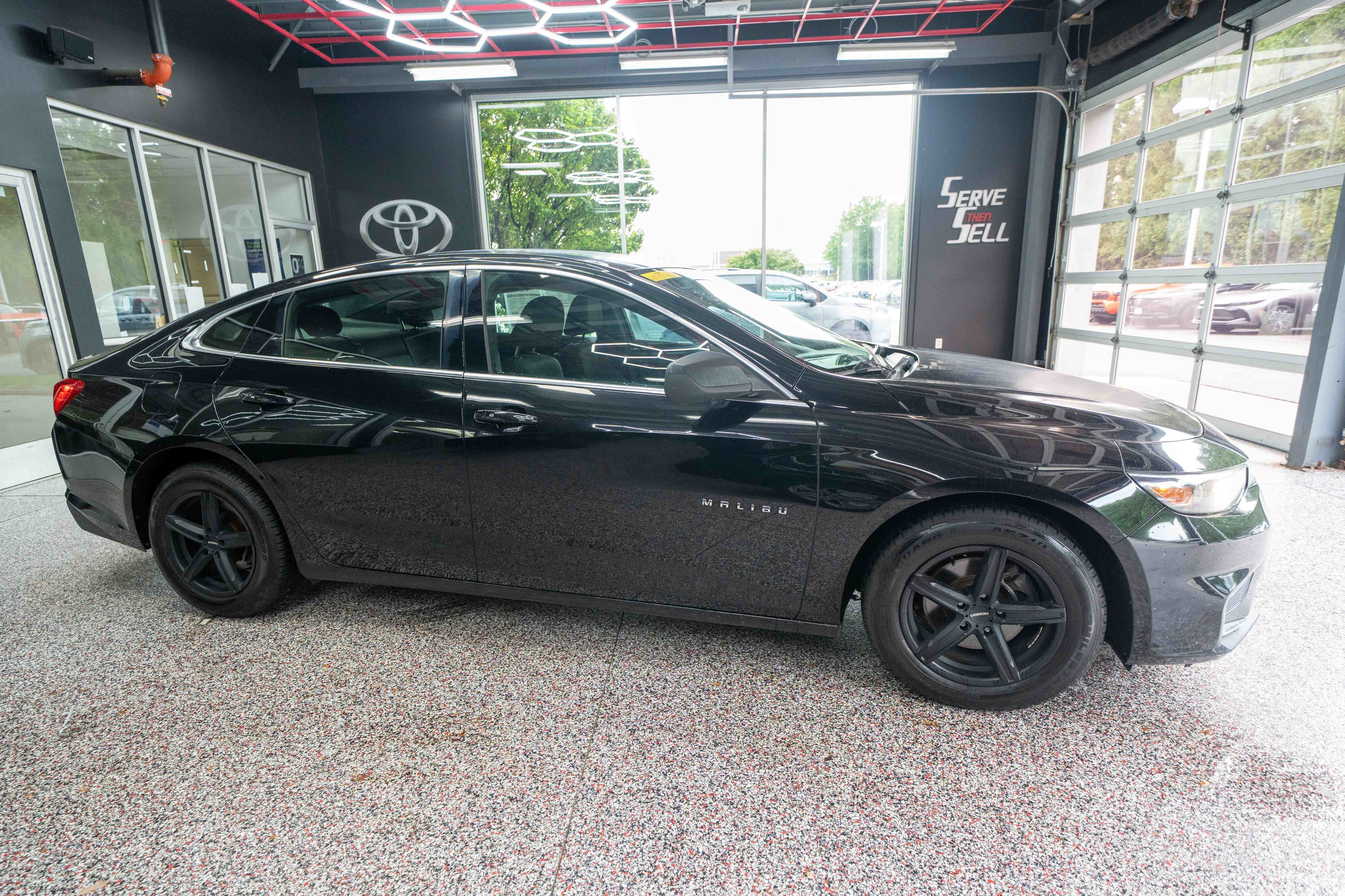 Used 2017 Chevrolet Malibu LS FWD image 5