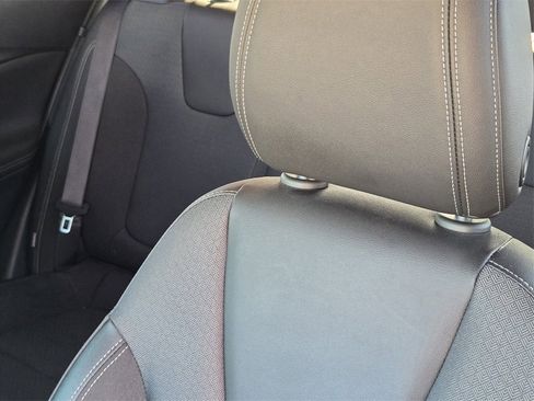 Used 2025 Buick Encore GX Preferred image 13