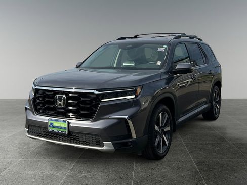 Used 2023 Honda Pilot Elite image 4