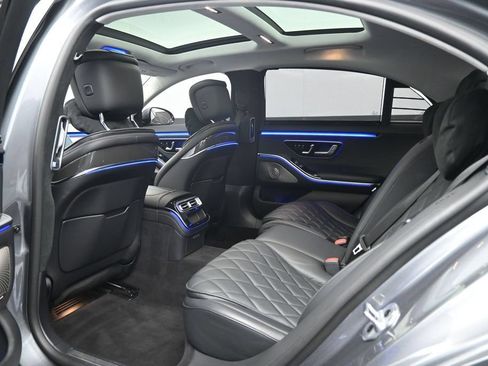 Used 2023 Mercedes-Benz S 580 4MATIC Sedan image 25