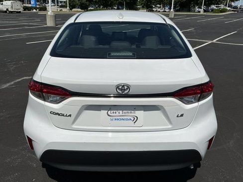Used 2025 Toyota Corolla LE FWD image 3
