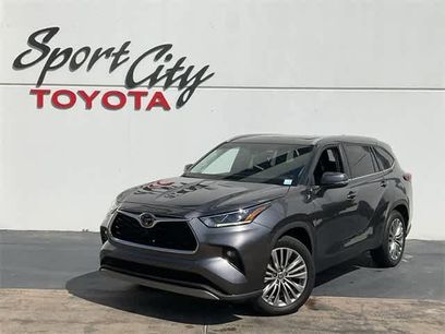 Used 2022 Toyota Highlander Platinum
