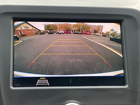 Used 2021 Chevrolet Equinox LT image 21