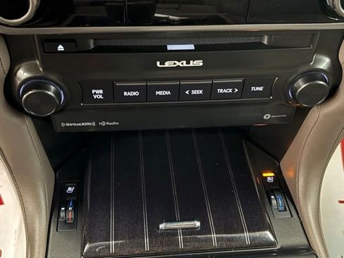 Used 2023 Lexus GX 460 Premium w/ Premium Package AWD/4WD image 31