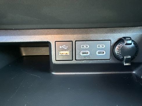 Certified 2024 Toyota Highlander XLE AWD/4WD image 44