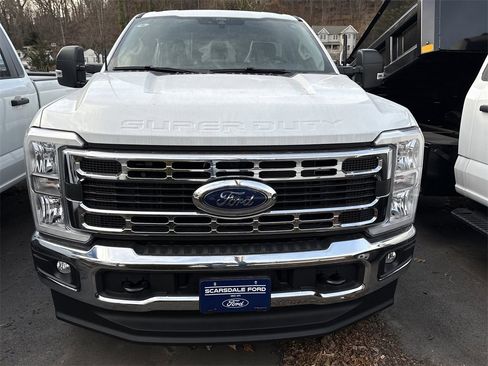 New 2025 Ford F350 XLT w/ FX4 Off-Road Package image 2