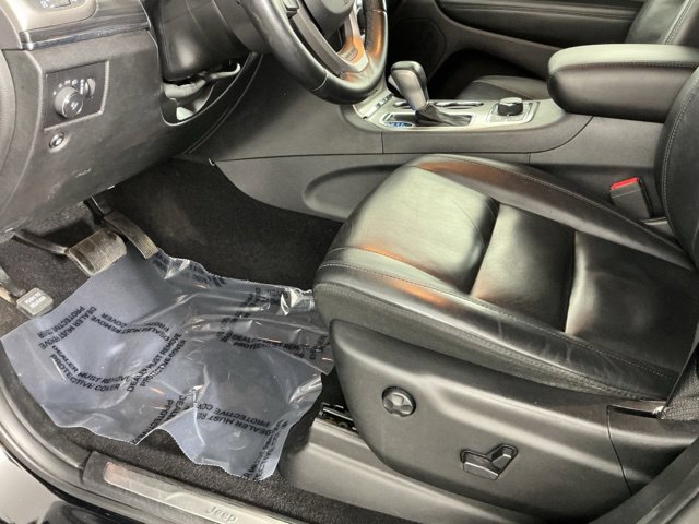 Used 2019 Jeep Grand Cherokee Limited AWD/4WD image 7