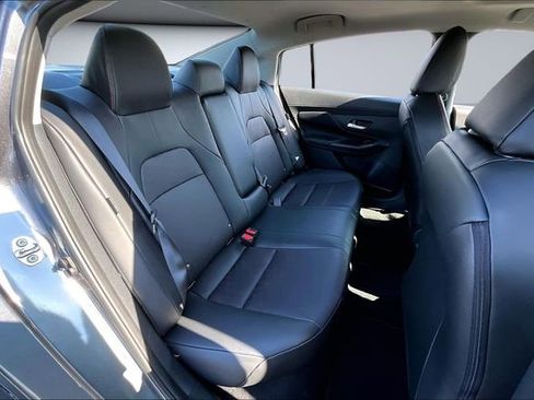 New 2026 Nissan Sentra SR FWD image 9