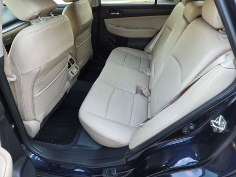 Used 2018 Subaru Outback 2.5i Limited AWD/4WD image 14