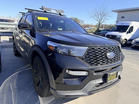 Used 2020 Ford Explorer ST w/ ST Street Pack image 2
