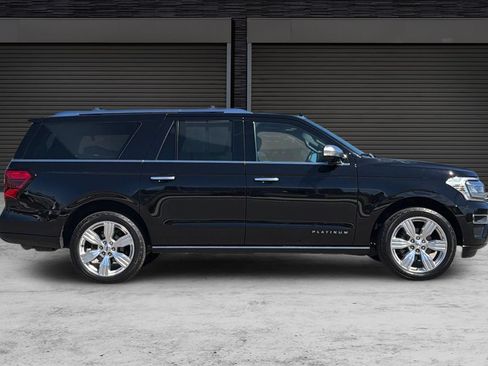 Used 2023 Ford Expedition Max Platinum AWD/4WD image 3