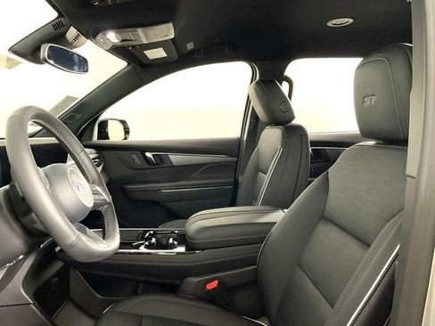 New 2026 Buick Enclave Sport Touring w/ LPO, Floor Liner Package AWD/4WD image 29