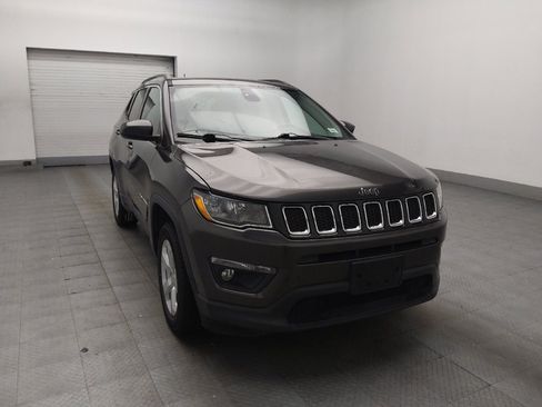 Used 2018 Jeep Compass Latitude w/ Popular Equipment Group AWD/4WD image 13