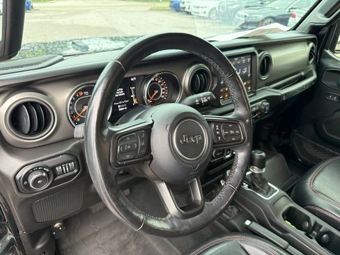 Used 2022 Jeep Wrangler Sport AWD/4WD image 12