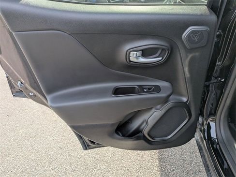 Used 2023 Jeep Renegade Altitude w/ Sun/Sound Group image 29