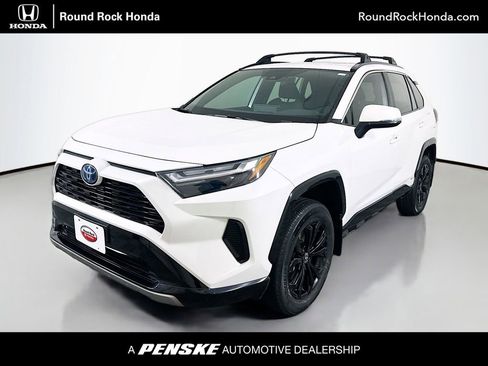 Used 2024 Toyota RAV4 SE w/ Convenience Package image 1
