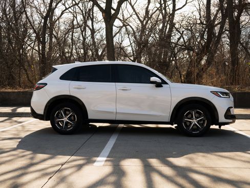 Certified 2024 Honda HR-V EX-L image 10