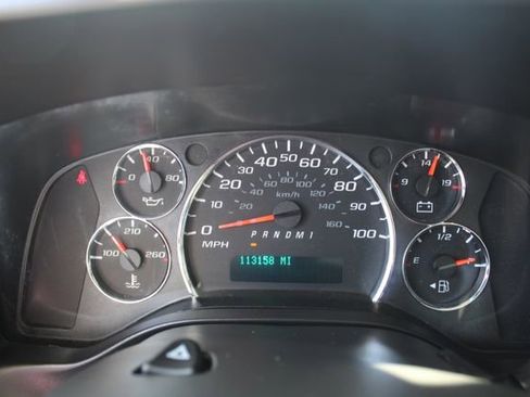 Used 2017 Chevrolet Express 3500 image 23