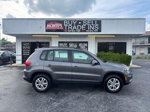 Used 2016 Volkswagen Tiguan S FWD image 1
