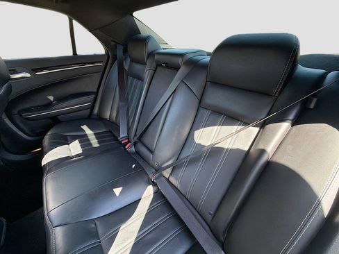 Used 2022 Chrysler 300 S image 25