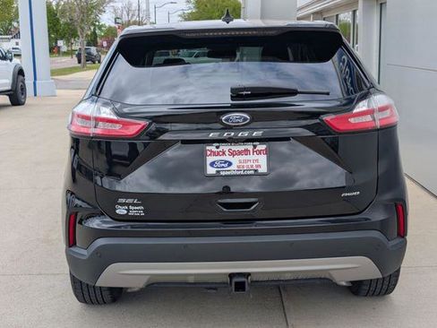 Certified 2024 Ford Edge SEL w/ Convenience Package AWD/4WD image 4