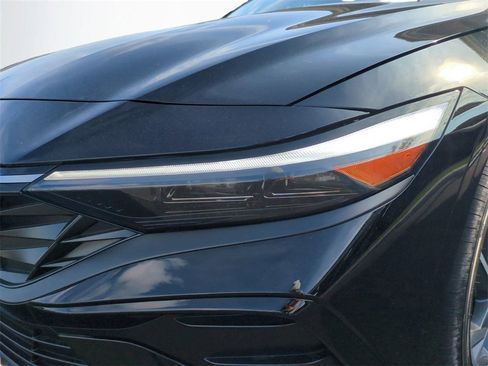 New 2026 Hyundai Elantra Limited image 10