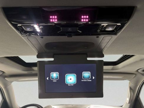 Used 2019 GMC Yukon XL SLT w/ Open Road Package RWD image 29
