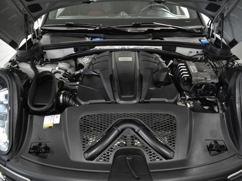 Used 2022 Porsche Macan S AWD/4WD image 36